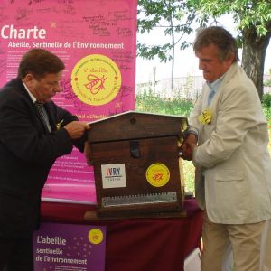 Inauguration du rucher - 21 mai 2011